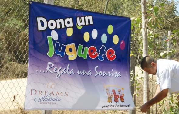 Dreams Huatulco Gives Back