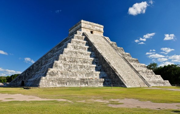 Chichen Itza: Maya Temples in